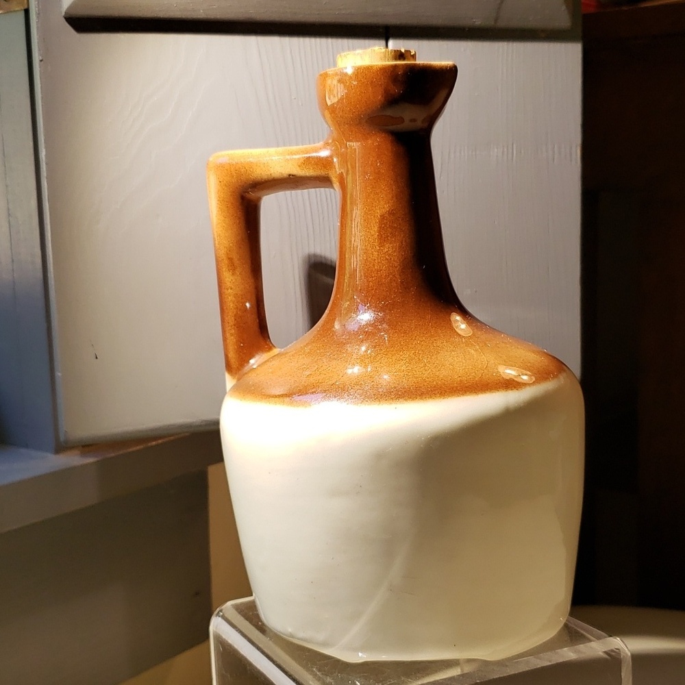 Moonshine jug 71/2in vtg